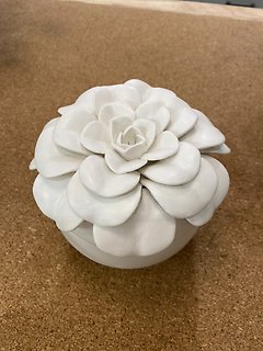 Gardenia Ceramic Flower Candle