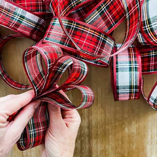 November 29 - Brilliant Bows