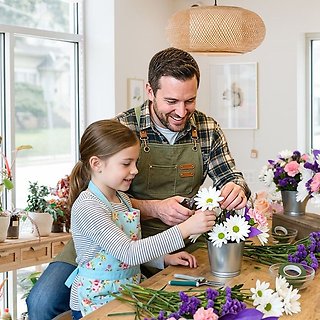 Blooms for Mom: Children\'s Workshop