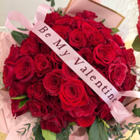 Lovestruck, Lovestruck (2 Dozen Red Roses)